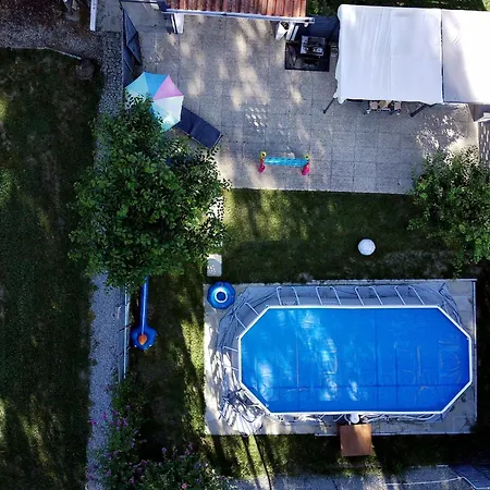 Privates- Luxurioeses Glamping Mit Solarbeheiztem Schwimmbad Tv Und Wi-fi By Interhome * Tábua