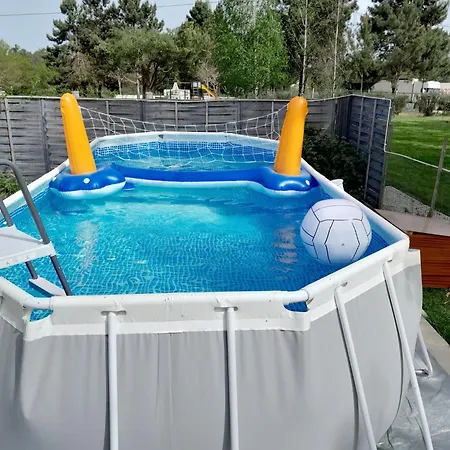 Apartment Privates- Luxurioeses Glamping Mit Solarbeheiztem Schwimmbad Tv Und Wi-fi By Interhome *