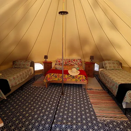 Privates- Luxurioeses Glamping Mit Solarbeheiztem Schwimmbad Tv Und Wi-fi By Interhome *