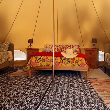Privates- Luxurioeses Glamping Mit Solarbeheiztem Schwimmbad Tv Und Wi-fi By Interhome Appartement Tábua