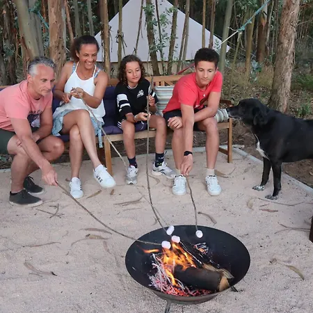 Privates- Luxurioeses Glamping Mit Solarbeheiztem Schwimmbad Tv Und Wi-fi By Interhome * Tábua