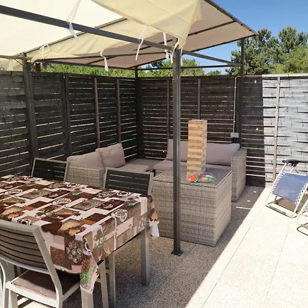 Privates- Luxurioeses Glamping Mit Solarbeheiztem Schwimmbad Tv Und Wi-fi By Interhome Tábua