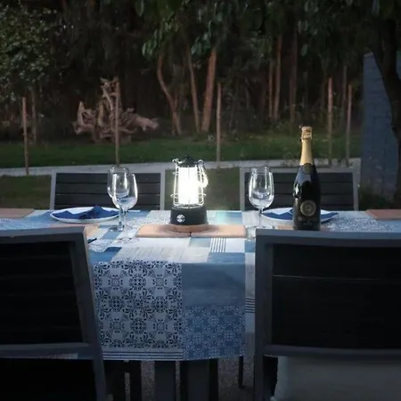 Privates- Luxurioeses Glamping Mit Solarbeheiztem Schwimmbad Tv Und Wi-fi By Interhome * Tábua